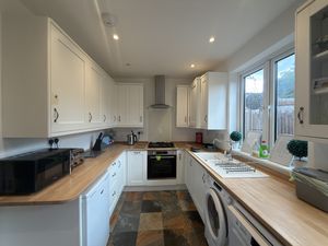 Kitchen- click for photo gallery